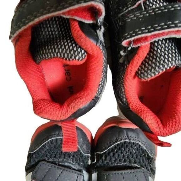 Size 5 Little Boys Adidas and Carters Shoe Bundle - Picture 4 of 6